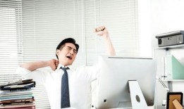 办公室白领遭遇职场潜规则